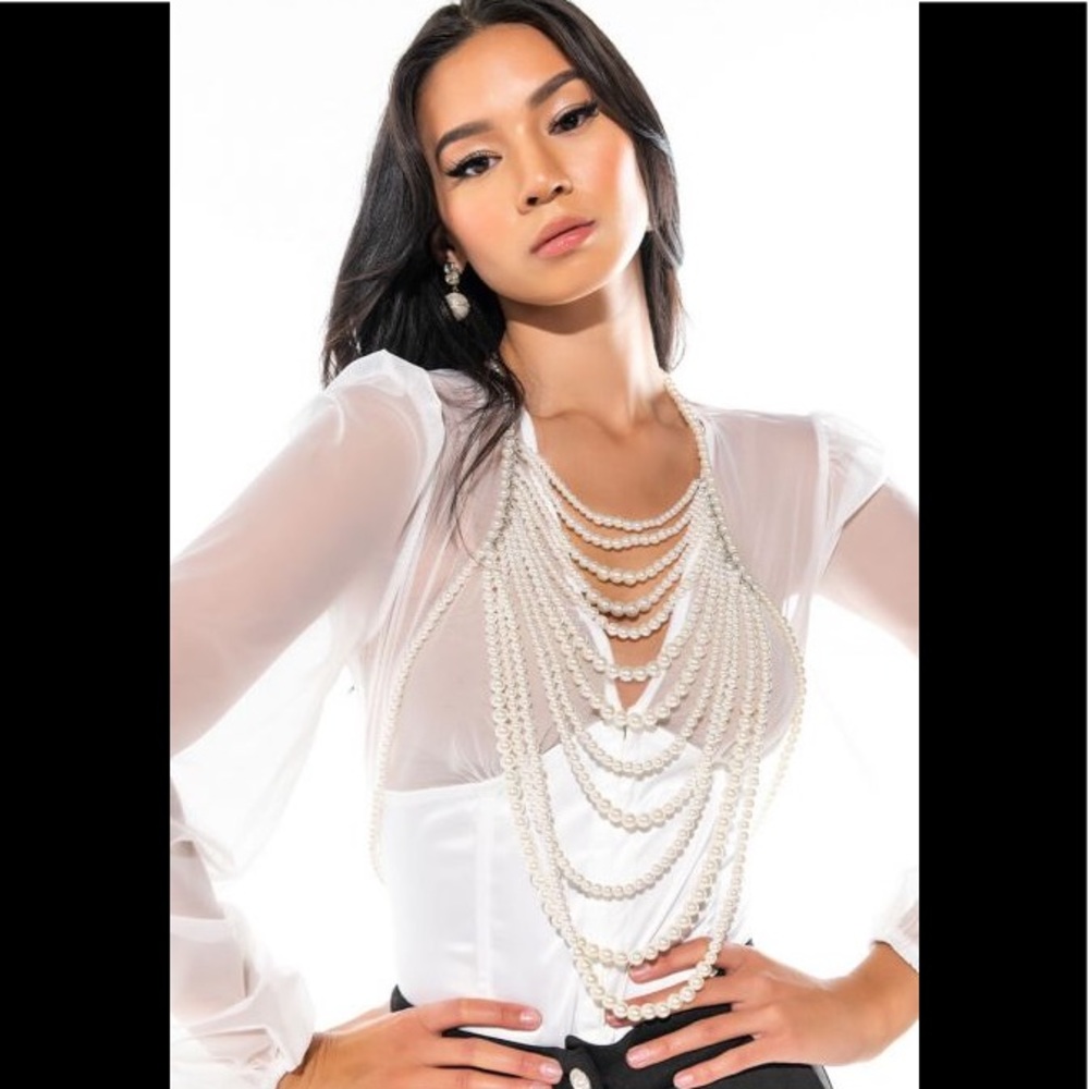 COPY - AKIRA Pearl Body Chain NWT